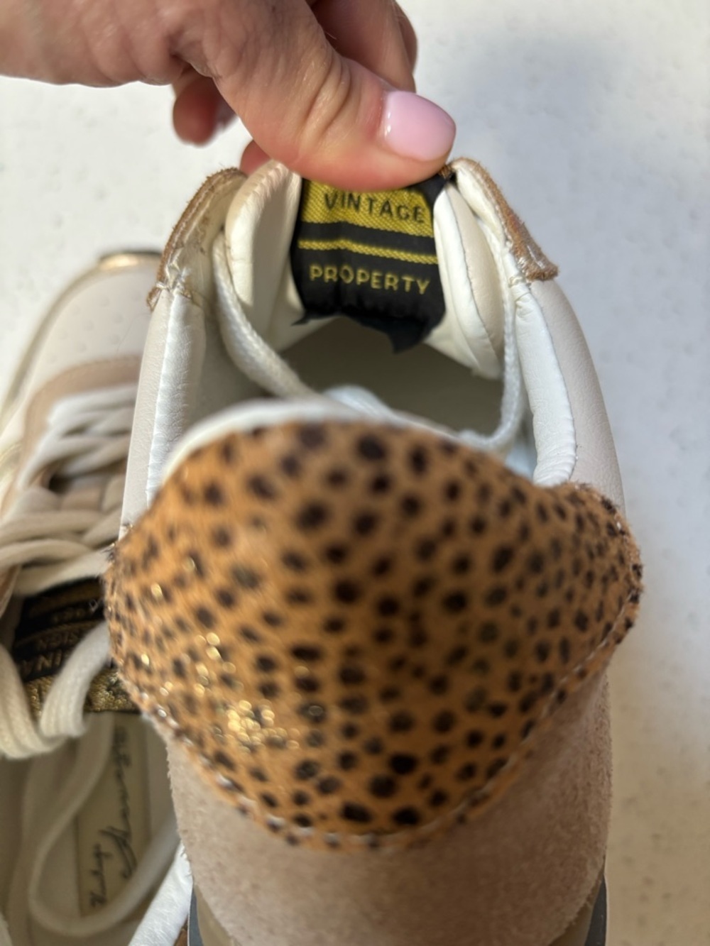 Vintage Havana Rock Star White and Gold Star Sneakers 6.5 - Picture 6 of 8